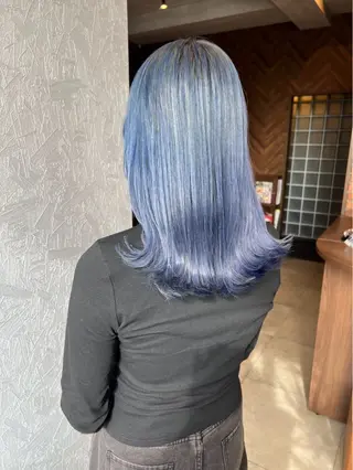 セミロング カラー ♣️ 凜♠️のヘアスタイル