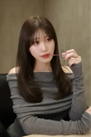 ミディアム 美顔形成カット｜青山 髪質改善｜三浦秀太郎のヘアスタイル