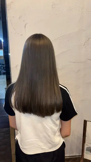 ロング 小池 かなこのヘアスタイル