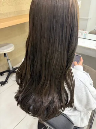 ロング 稲吉 由莉穂のヘアスタイル