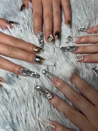 ネイル シェヌネイル JURAのネイルデザイン