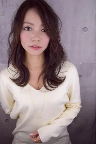 ロング パーマ 恒遠 幸司のヘアスタイル