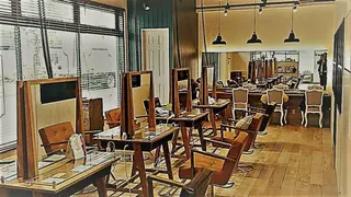 スナコザワ レナのヘアスタイル