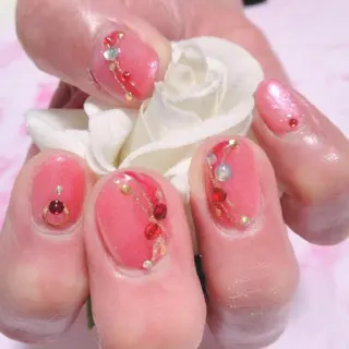 ネイル エステとネイル ローズコンフォートのネイルデザイン