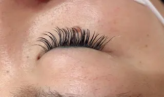 マツエク・マツパ fleur（フルール）所属・fleur フルールのマツエク・マツパデザイン