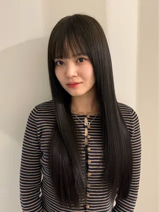 ロング カラー 内沼 恵留菜のヘアスタイル