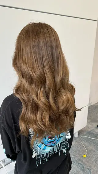 ロング カラー 🌈re-room EIKI🇰🇷のヘアスタイル