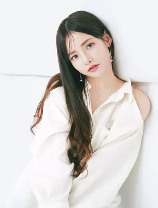 ミディアム カラー パーマ ヘアアレンジ メンズ 堀井 凌平のヘアスタイル