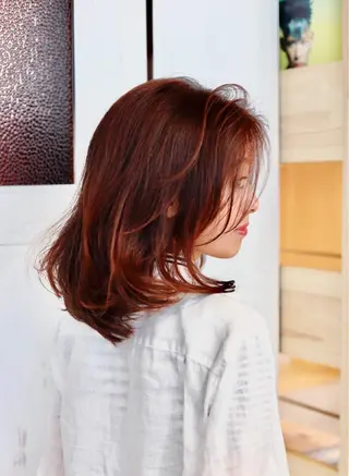 ミディアム カラー アドミラルYoshi oのヘアスタイル