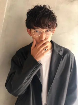 ショート カラー パーマ メンズ kiitos所属・関西センターパート メンズモデル募集のヘアスタイル