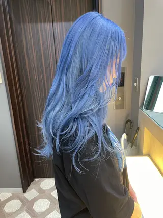 ロング カラー AIRI layer cut hairのヘアスタイル