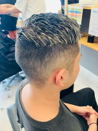 カラー メンズ メンズ特化/パーマ/ フェードWATARUのヘアスタイル