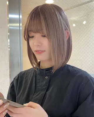 カラー ボブ/ミディ/ロング 特化/芳野りんかのヘアスタイル