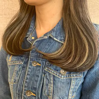 ロング カラー 岩永 杏樹のヘアスタイル