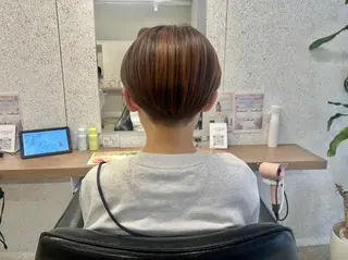 ショート カラー 🍓艶髪/艶カラー ハイトーン/しんたにのヘアスタイル