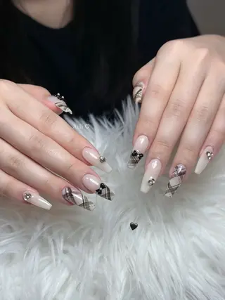 ネイル Julli NailStudioのネイルデザイン