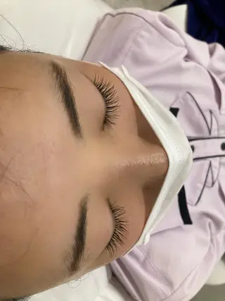 マツエク・マツパ ココラッシュ新宿西口所属・M. SHIORIのマツエク・マツパデザイン