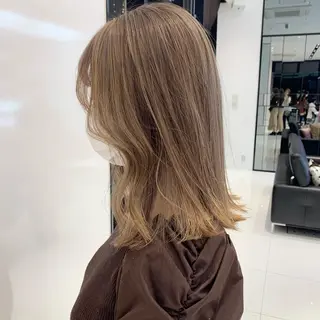 ミディアム カラー ハッシュカット/ハイ トーン/MANAMIのヘアスタイル