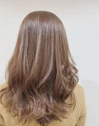 セミロング GRANLUSSO 〜グランルッソ駅前店所属・木口 嘉美のヘアスタイル