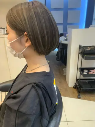 ショート カラー 透明感カラー/ くびれヘア/館岡俊平のヘアスタイル