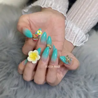 ネイル RICO NAIL所属・RICO Nail パーツつけ放題🌈のネイルデザイン