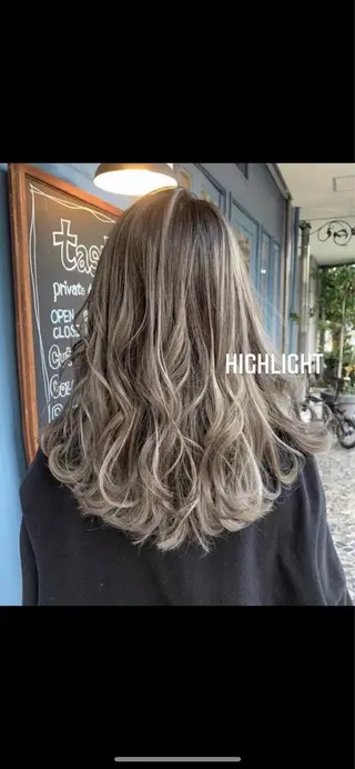 セミロング tasty priv ate gardenのヘアスタイル