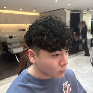 パーマ 李 文のヘアスタイル