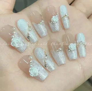 ネイル ラッキーネイルサロン西川口東口店所属・山田 由奈のネイルデザイン