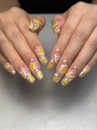 ネイル 🐈‍⬛ Minamiのネイルデザイン