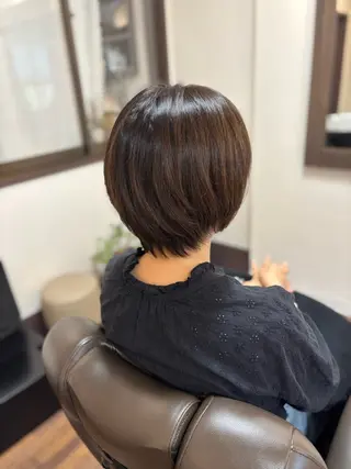 ショート JIU所属・池岡 洋子のヘアスタイル