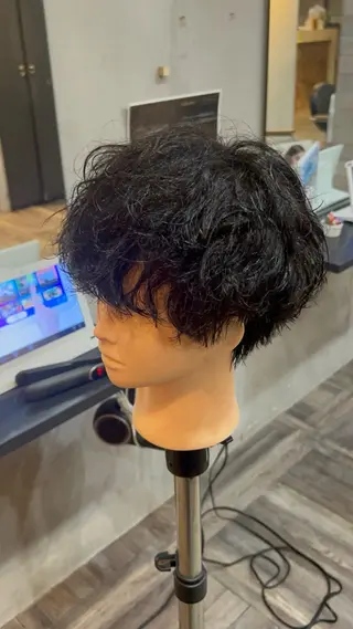 パーマ メンズ lafith hair Glanz 桂所属・かじももな｜縮毛矯正 ｜透明感カラーのヘアスタイル