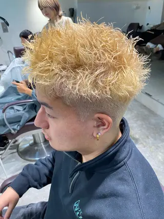 ショート カラー メンズ パーマ特化/フェザー パーマシャドウ/真生のヘアスタイル