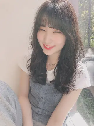 セミロング サロウィン銀座ray店所属・シノヅカ ケンゾーのヘアスタイル