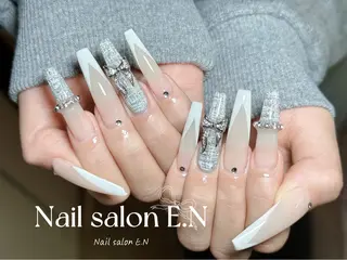 ネイル E.N🦋 長さ出し/持ち込みのネイルデザイン
