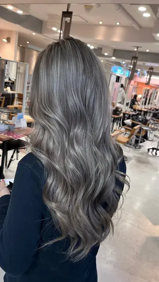 ミディアム カラー L studio心斎橋店【エルスタジオ】所属・派手髪特化 🪐REN🪐のヘアスタイル