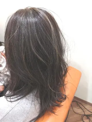 ロング カラー スミダ モモコのヘアスタイル