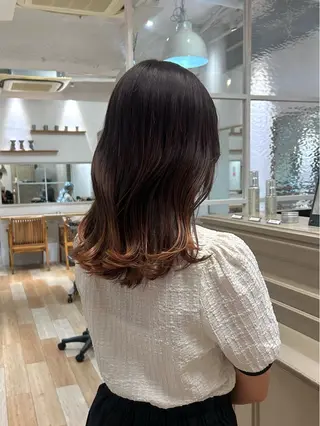 セミロング moeka 表参道のヘアスタイル