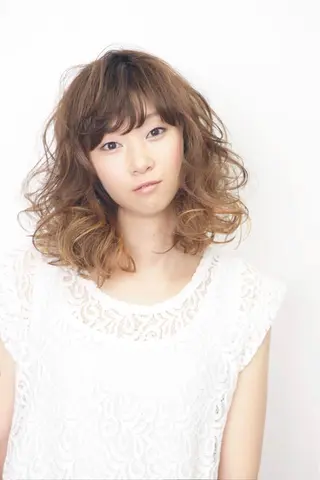 ロング カラー パーマ アドミラルYoshi oのヘアスタイル