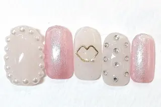 ミディアム ネイル フィルイン、長さ出し 深爪矯正のネイルデザイン