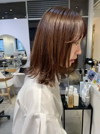 ミディアム 斉藤 瑞恵のヘアスタイル