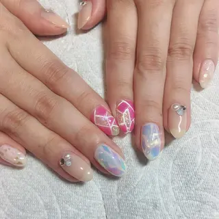 ネイル THECOLORS所属・近貞 莉奈のネイルデザイン