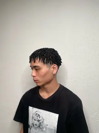 パーマ メンズ コーンロウ／ブレイズ SYUのヘアスタイル