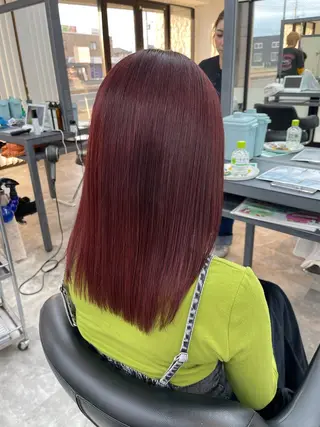 ミディアム 縮毛矯正🐼暖色 根本侑季のヘアスタイル