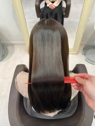 ロング omocha umiのヘアスタイル