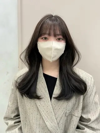 セミロング 🖤 Aya 🖤 Zina 梅田茶屋町のヘアスタイル