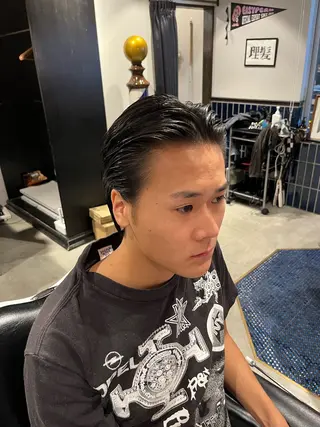 ミディアム 新宿無料メンズカット ヒガシトウイのヘアスタイル