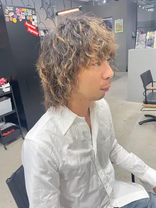 ミディアム パーマ メンズ メンズ専門サロン wokeのヘアスタイル