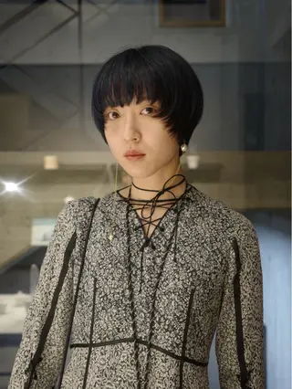 ショート NERO 眞下秋歩のヘアスタイル