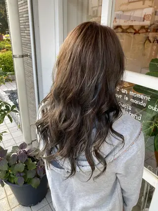 ロング カラー わかばやし ゆうこのヘアスタイル