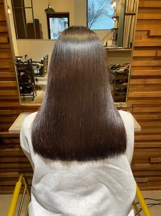 ロング CAROS　atelier所属・安倍 辰哉のヘアスタイル